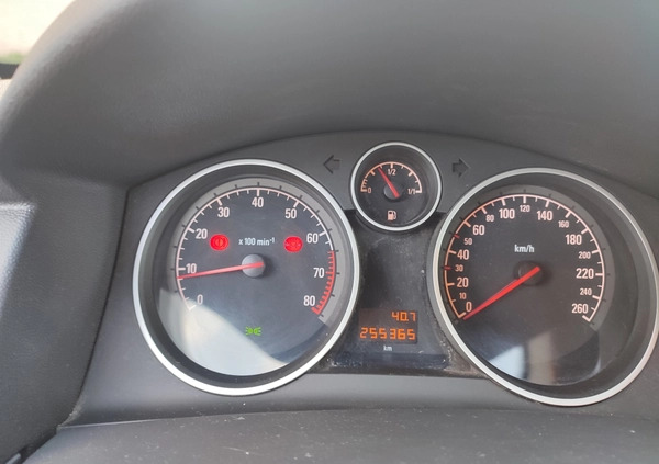 Opel Astra cena 13500 przebieg: 256000, rok produkcji 2010 z Łapy małe 254